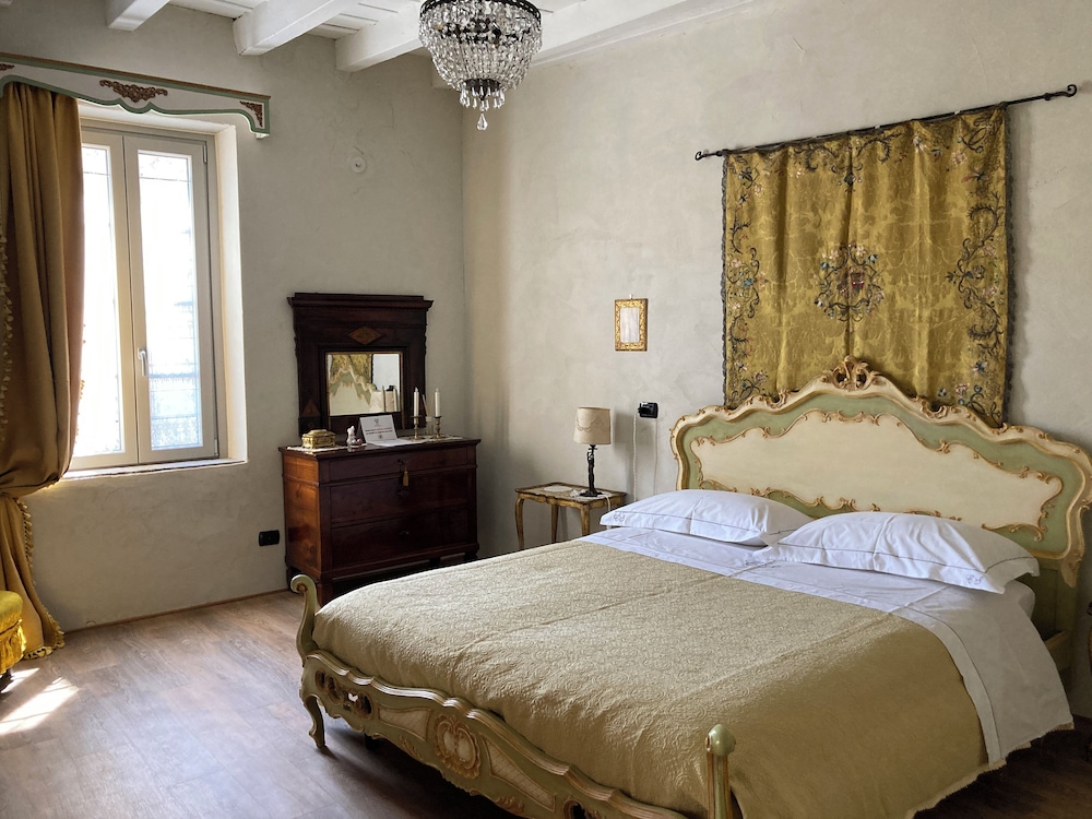 Romantic Suite, Garden View photo 3