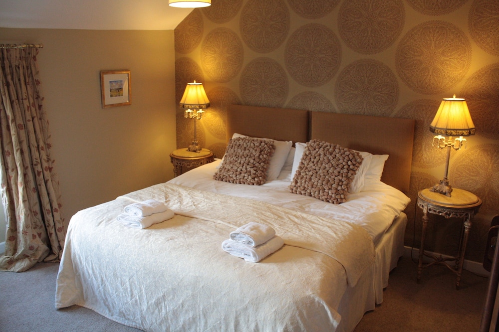 Standard Room, 1 King Bed photo 2