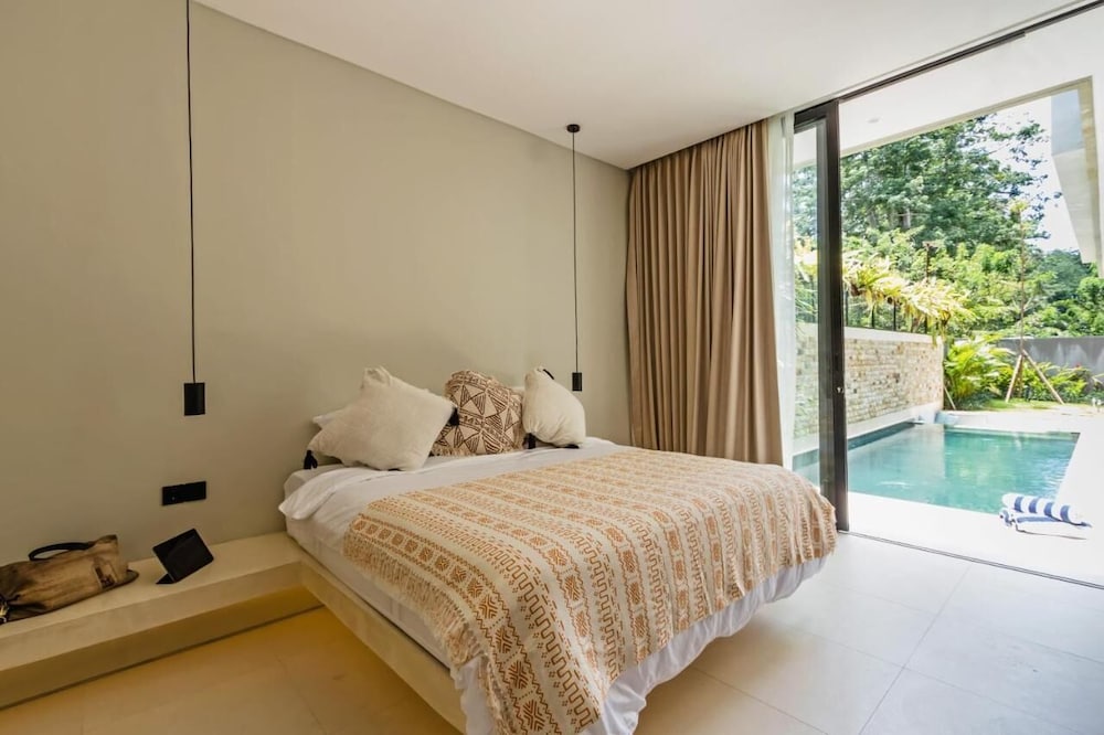 Comfort Villa, Pool View photo 1