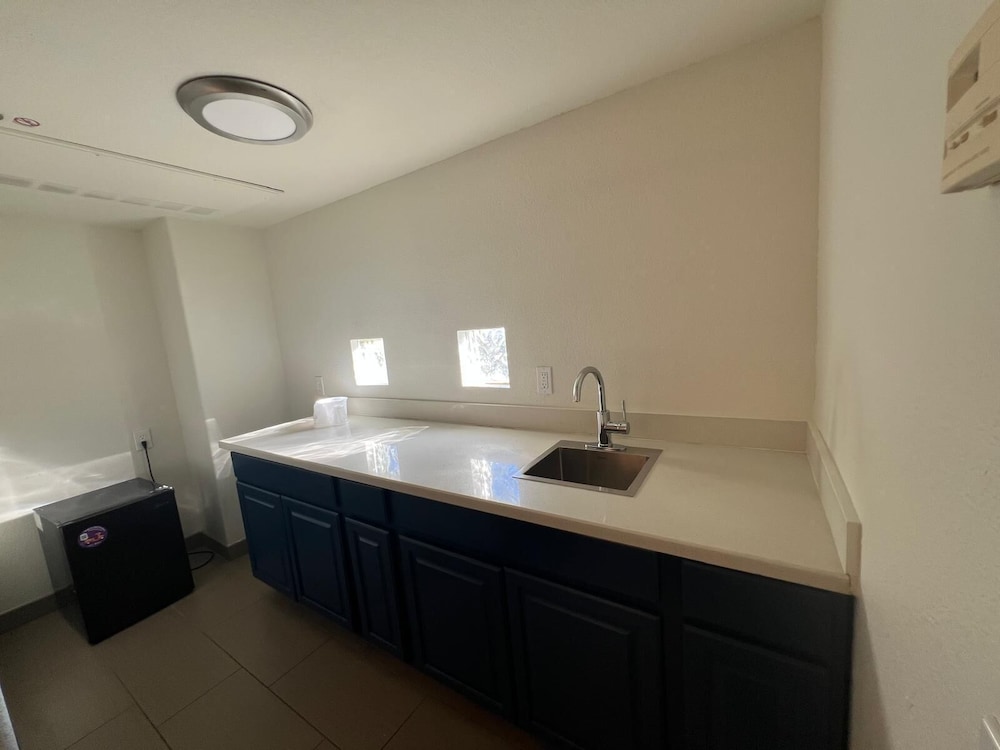 Suite, 1 King Bed, Patio, Pool View - Photo 5