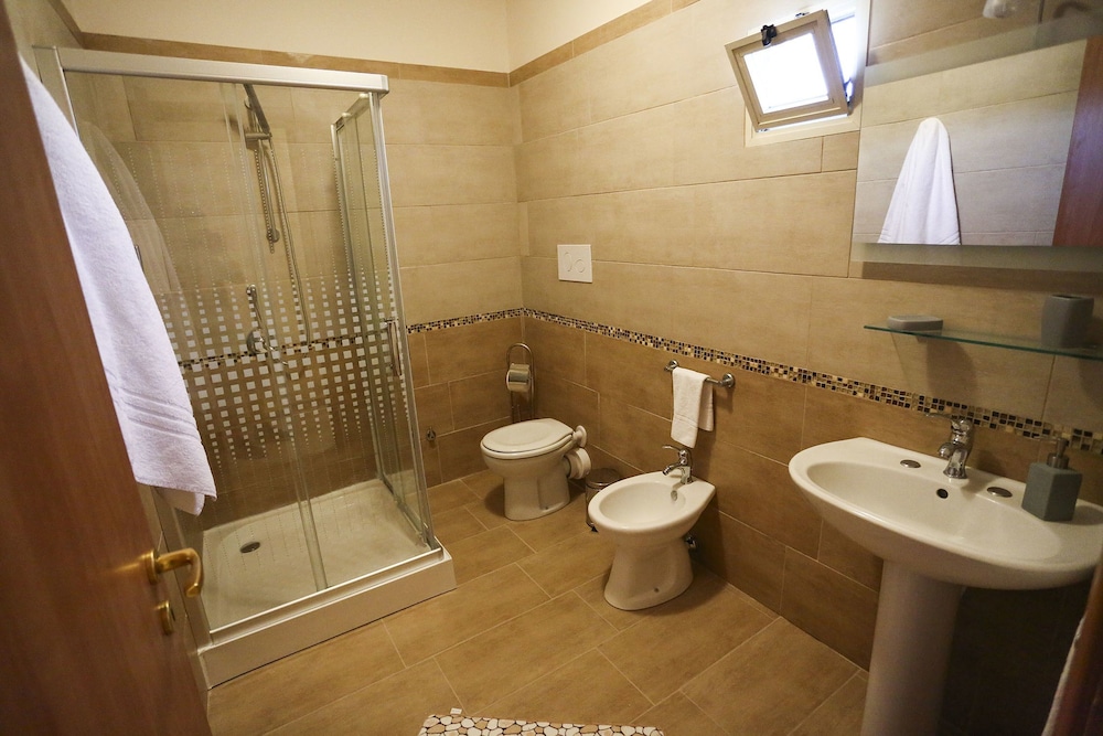 Quadruple Room photo 2