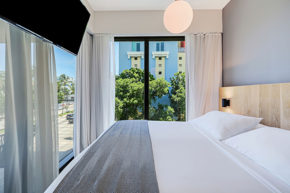 Room, Balcony, Corner