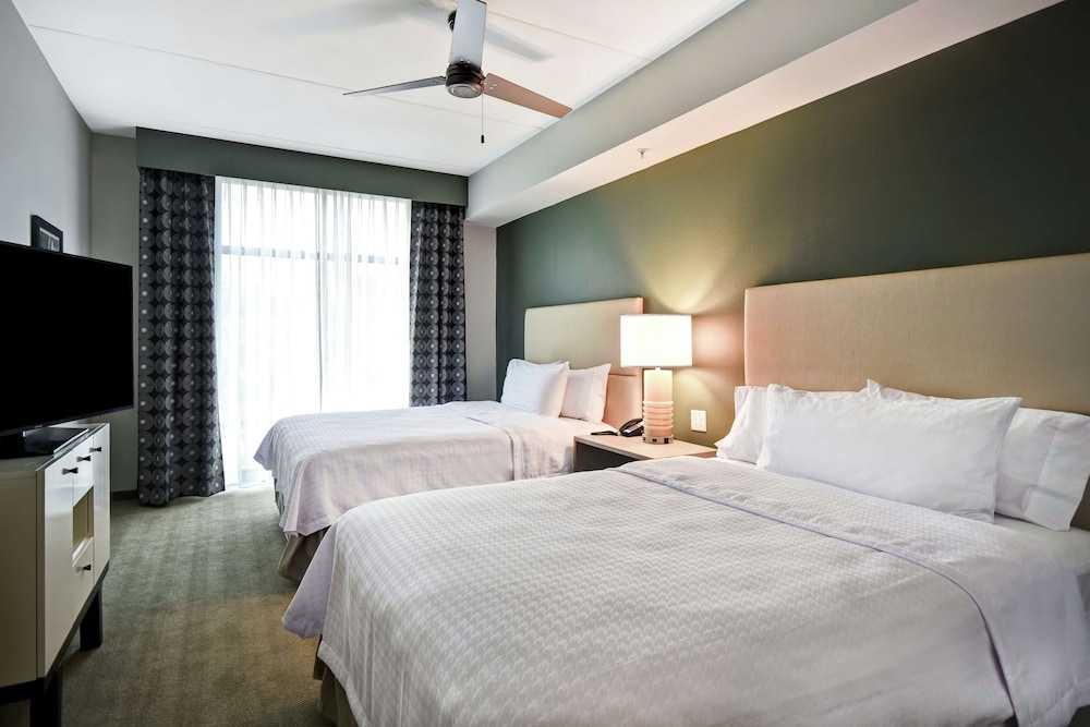 Suite, 1 Bedroom, 2 Queen Beds - Photo 2