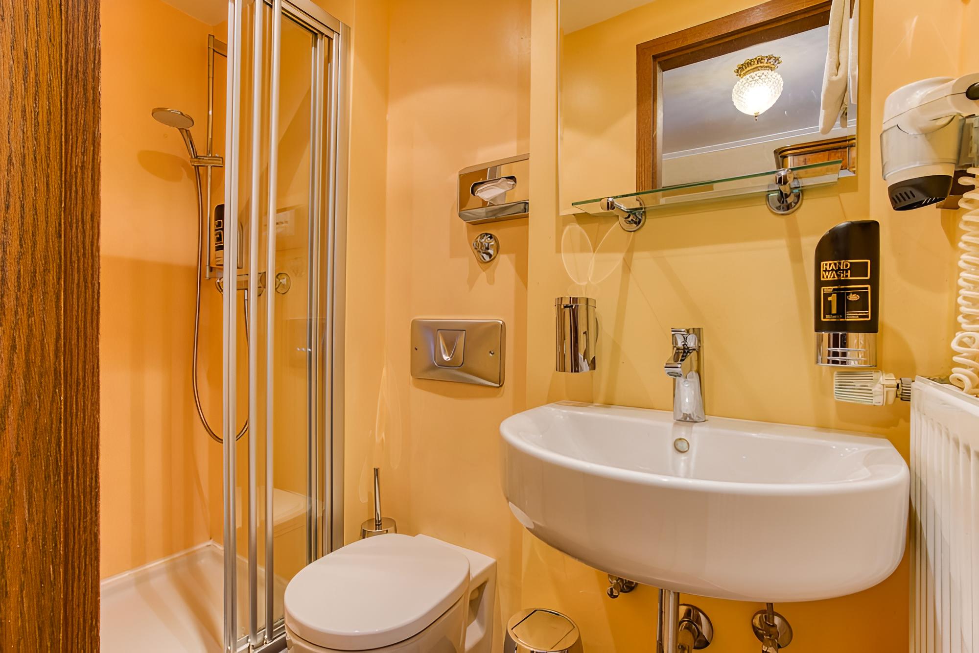 Standard Double or Twin Room, Non Smoking photo 2