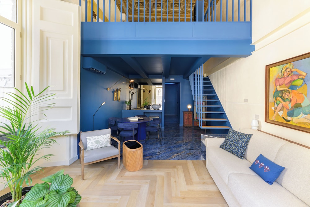 Deluxe Suite, Balcony
