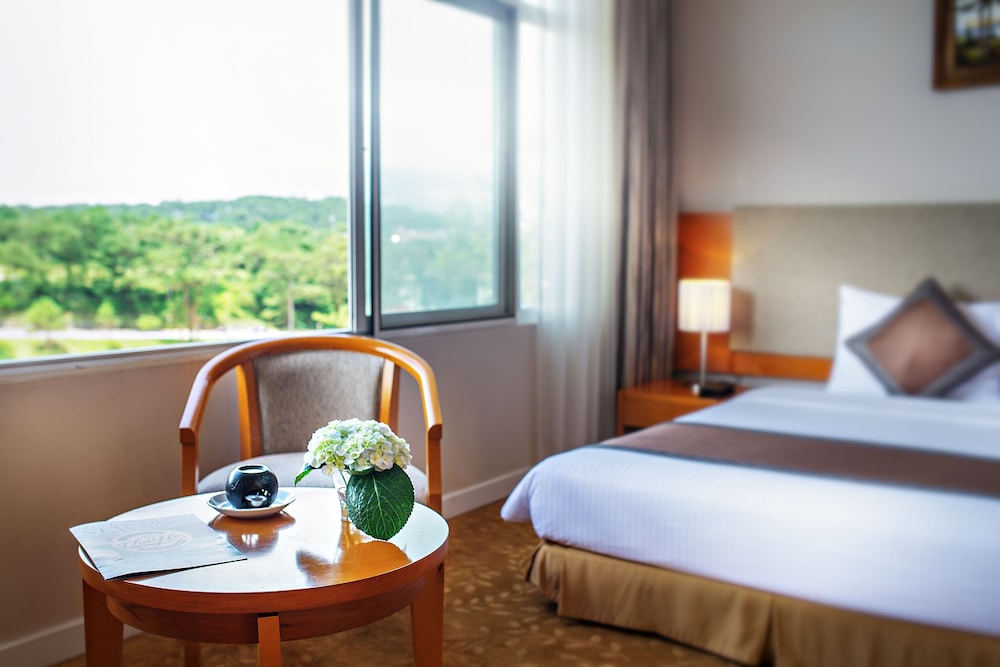 Deluxe Double Room - Photo 8