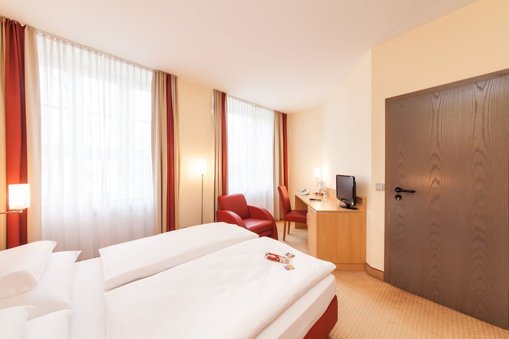 Superior Single Room, 1 Queen Bed photo 1