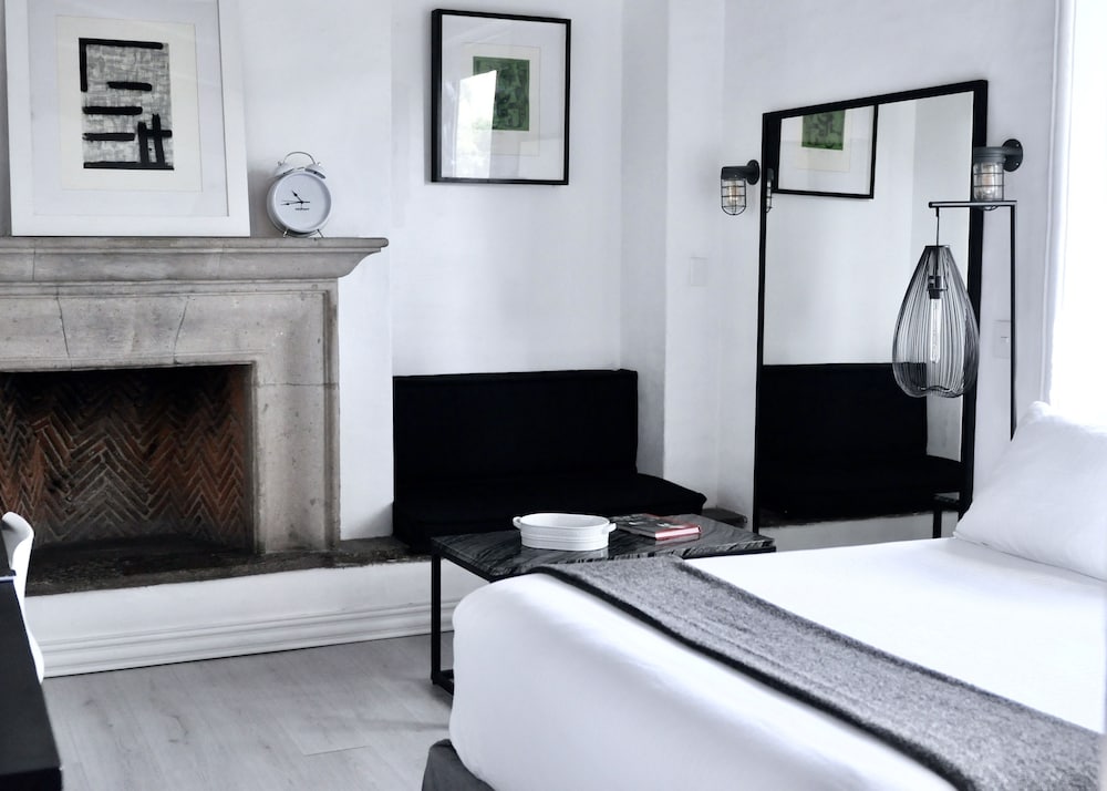 Double Room, 1 Queen Bed photo 3