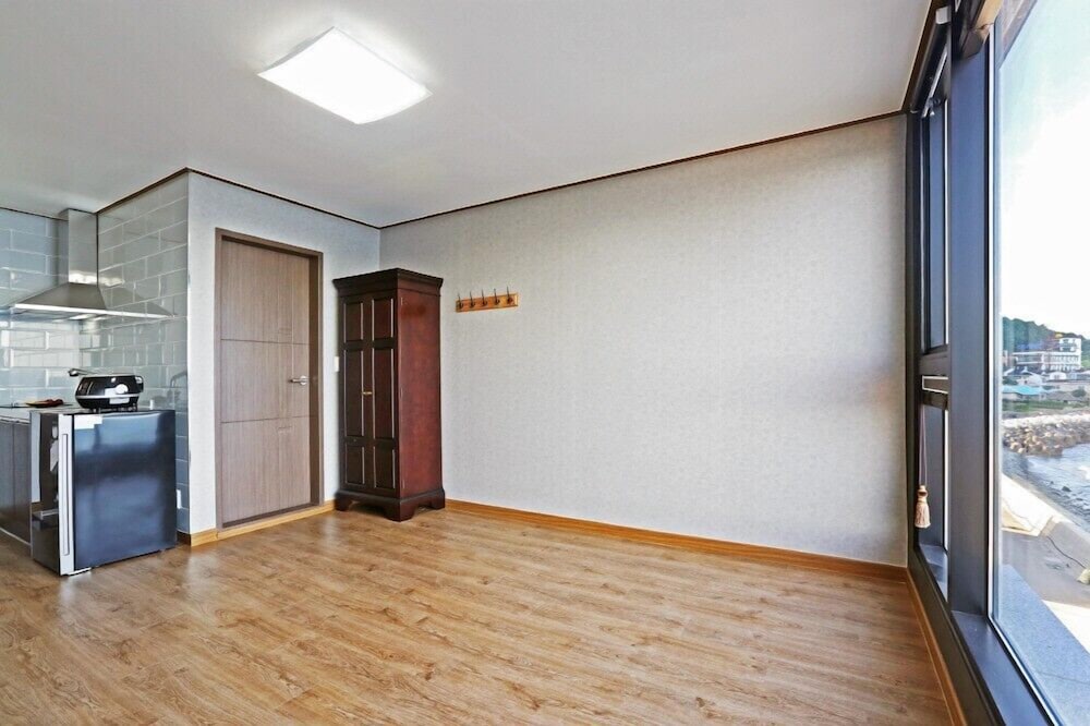 Room (307) photo 1