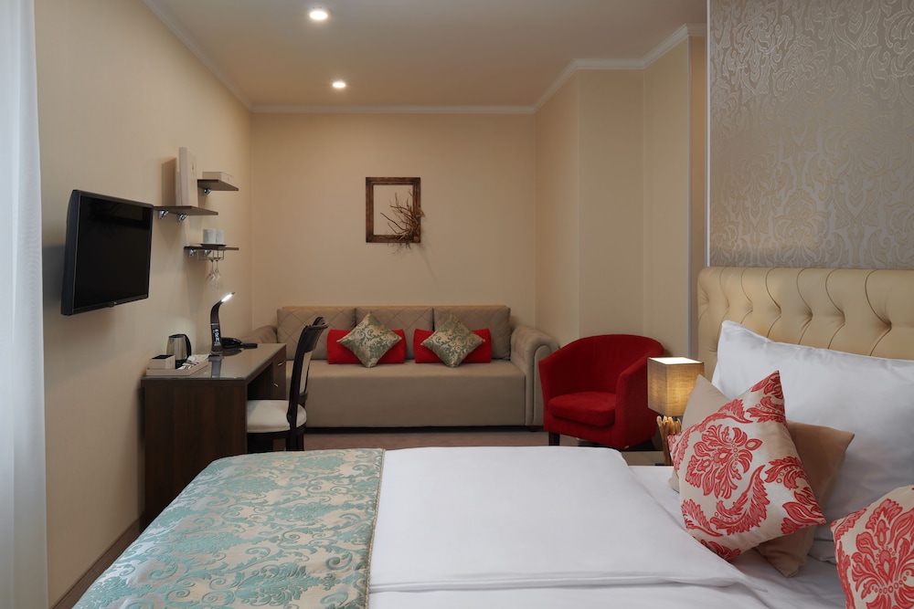 Comfort Room (PLUS) - Photo 2