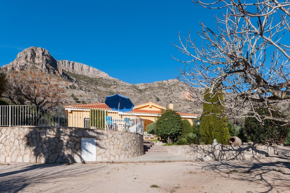 Villa photo 3