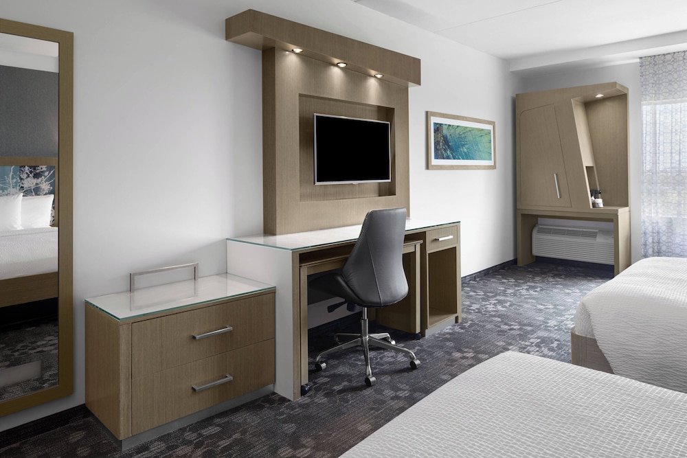 Room, 2 Queen Beds (Hearing Accessible)