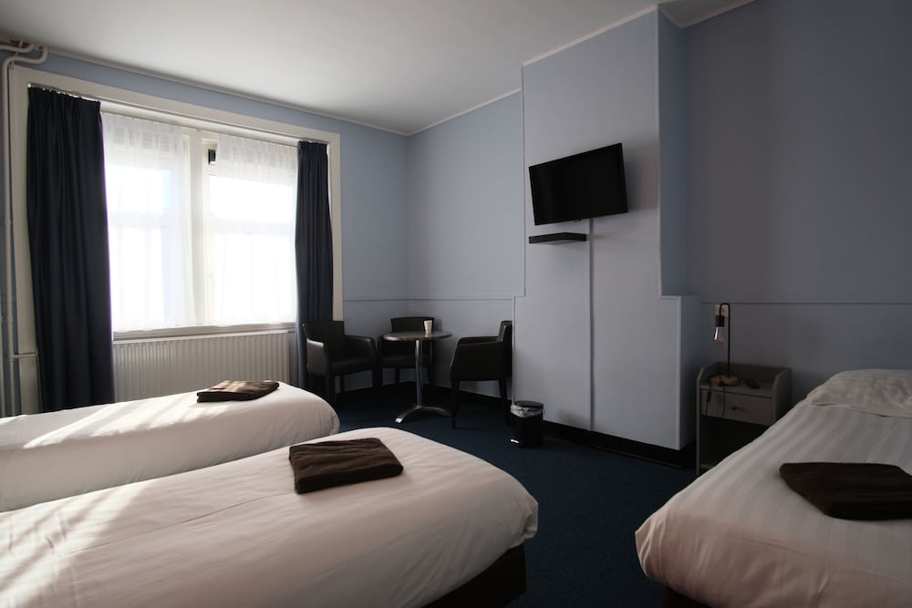 Triple Room, Shared Bathroom photo 1