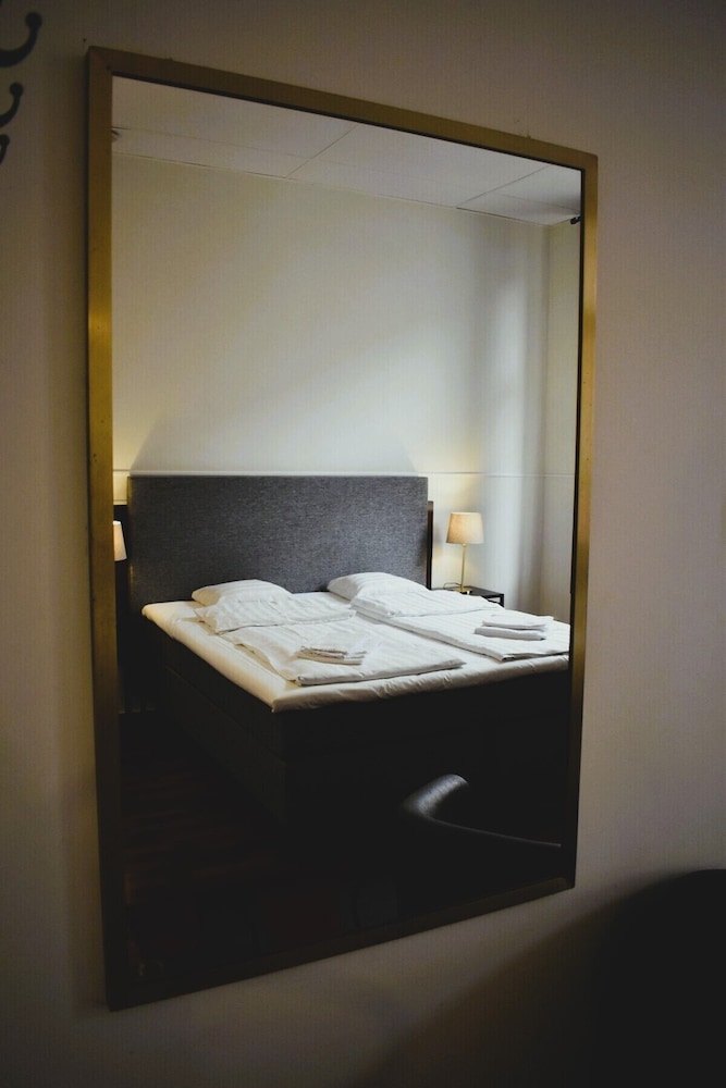 Basic Double Room photo 2