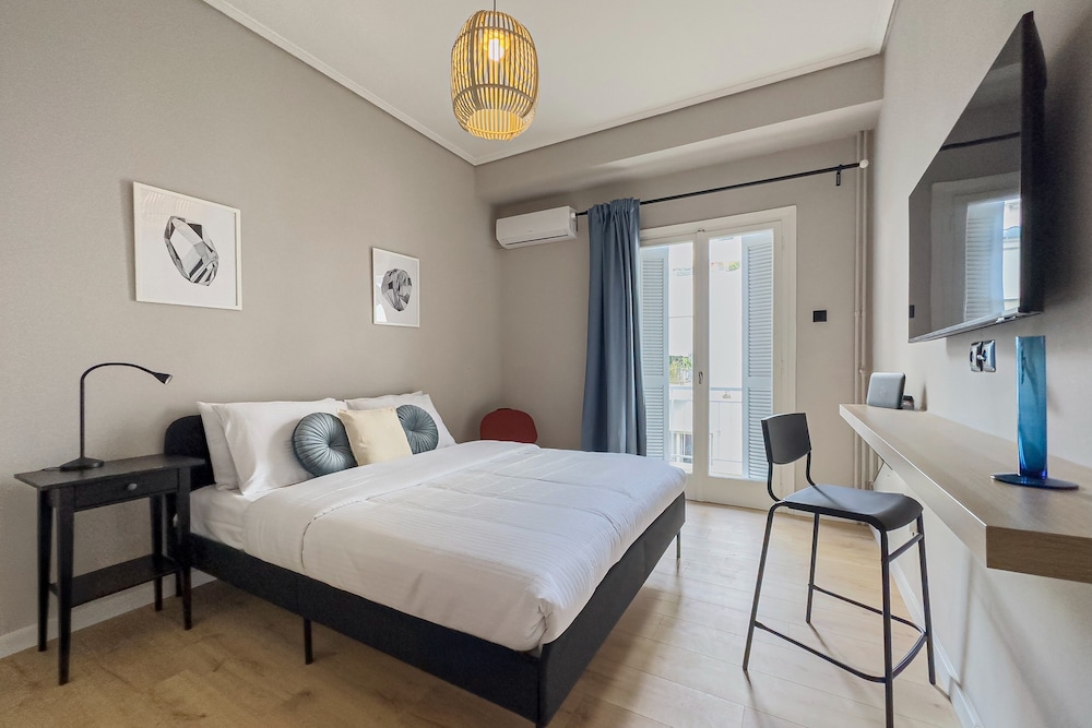 Luxury Studio, City View