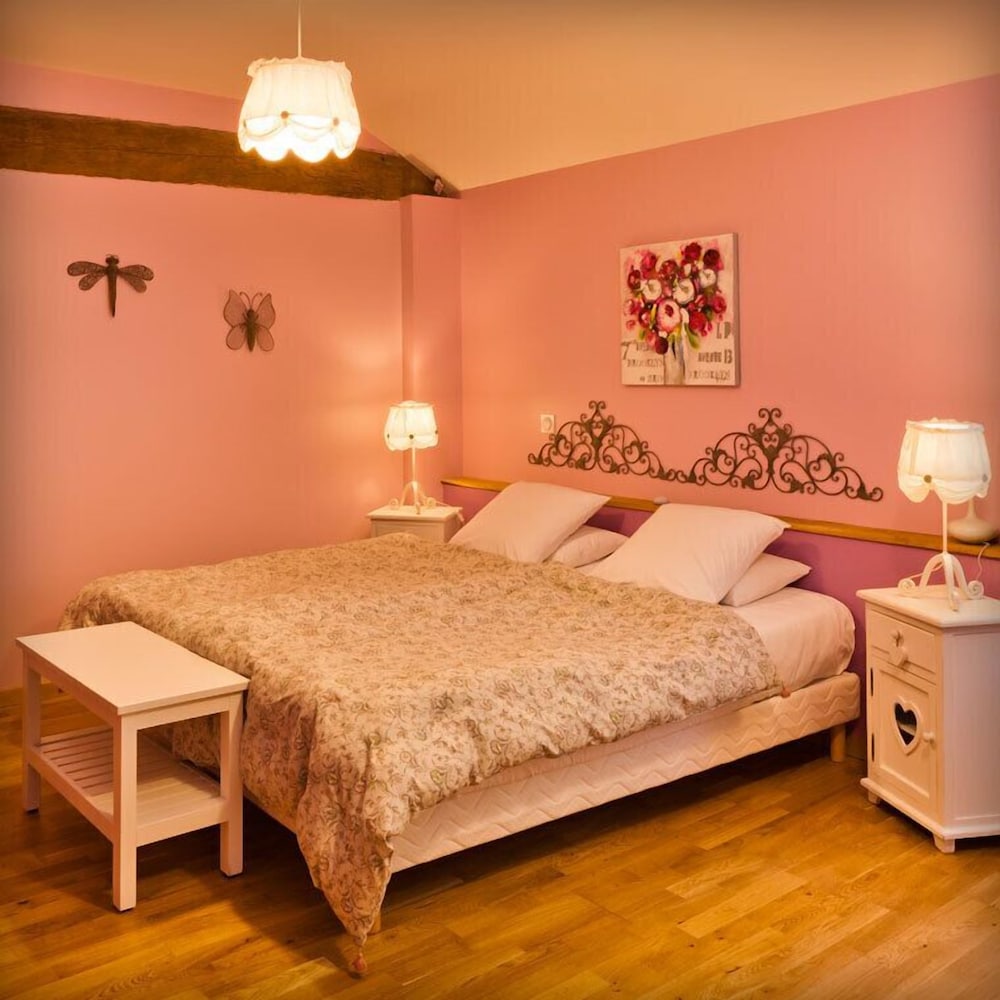 Superior Double Room, 1 King Bed, Pool View (Gayole) photo 2