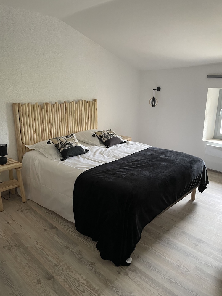 Family Suite, Ensuite, Mountain View (Les Temps Modernes) photo 3