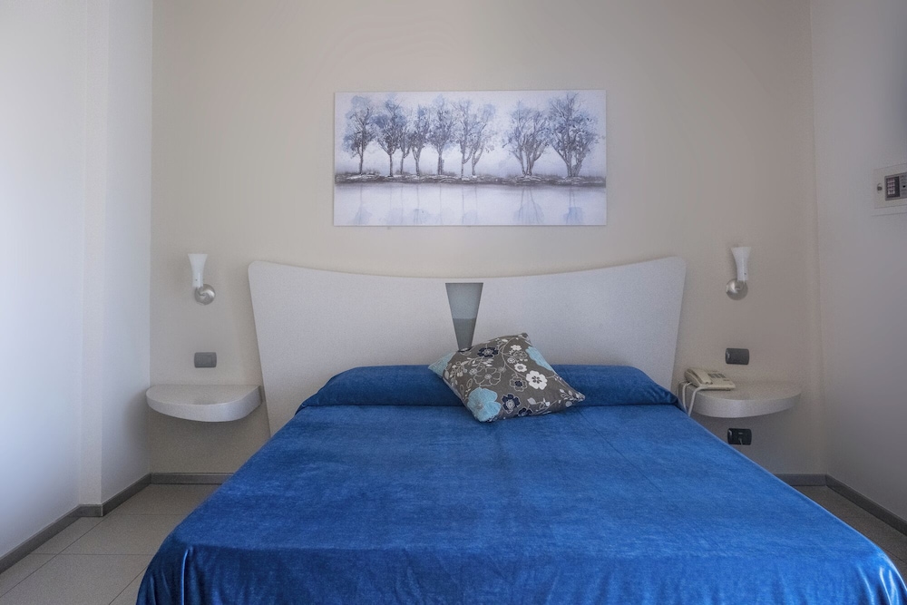Superior Double or Twin Room - Photo 1