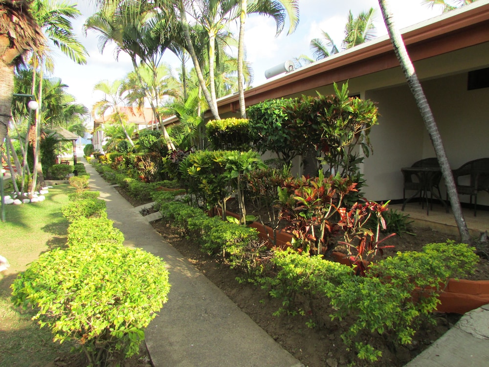 Air-Condition Poolside Suite photo 6
