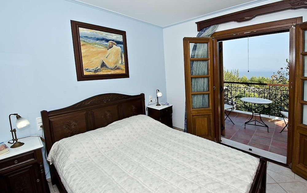 Exclusive Villa photo 1