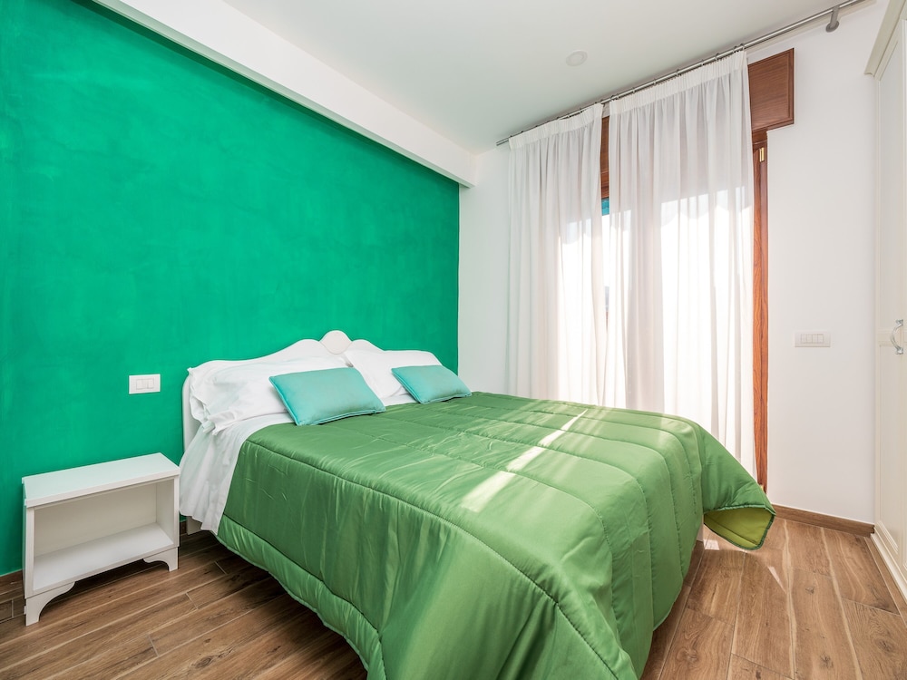 Deluxe Room - Photo 7