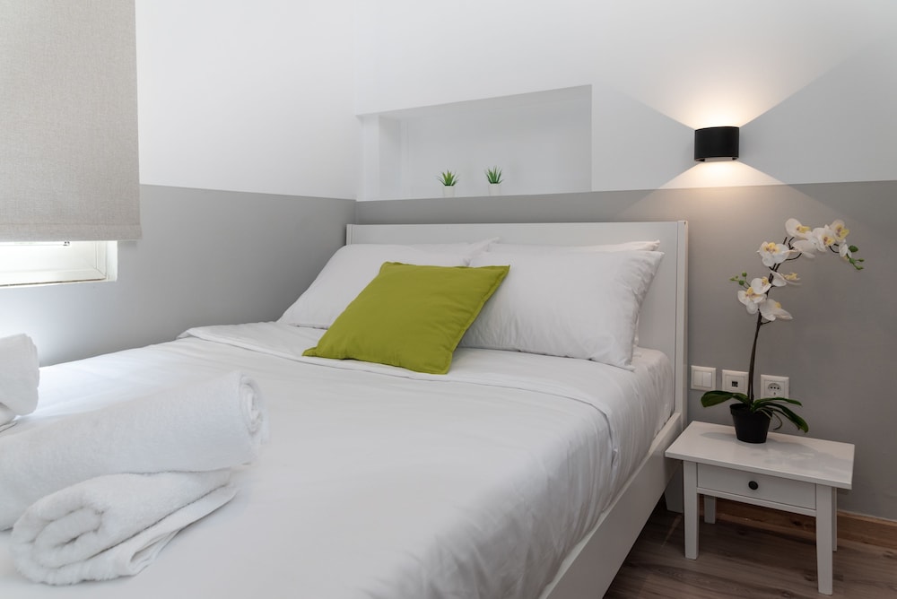 Economy Double Room, City View photo 3