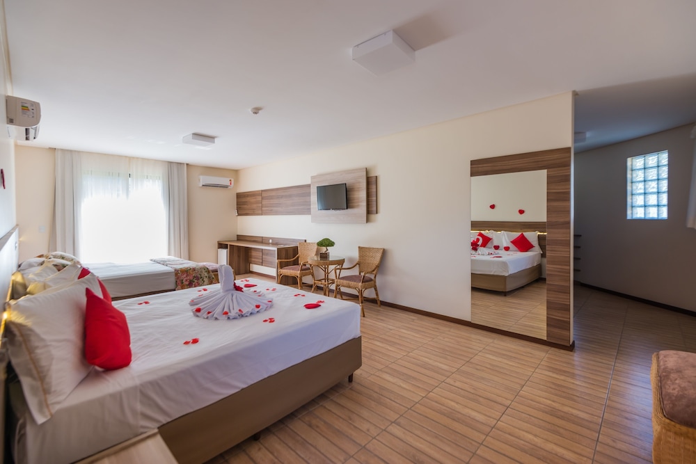 Deluxe Suite photo 2