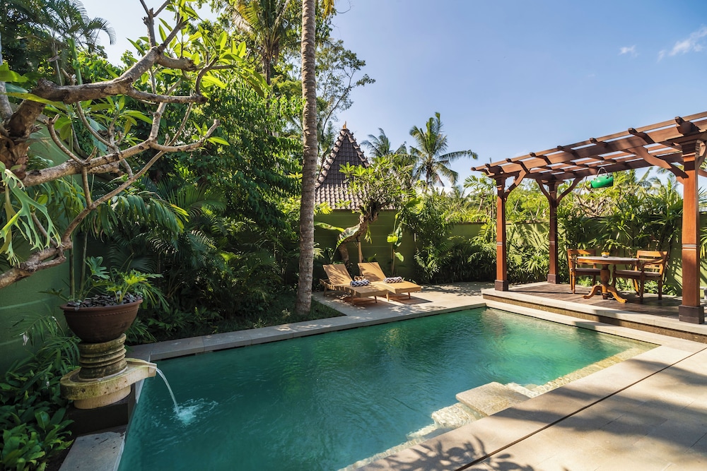 Royal Pool Villa with Extra Benefit photo 2