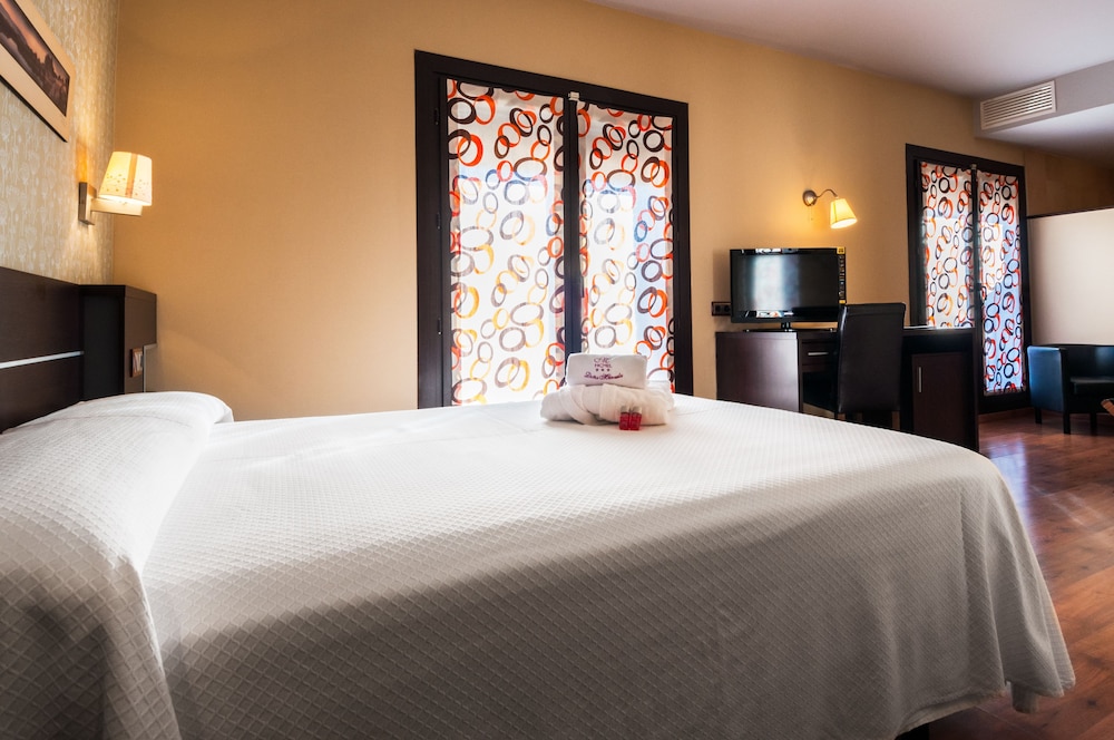 Double Room - Photo 1