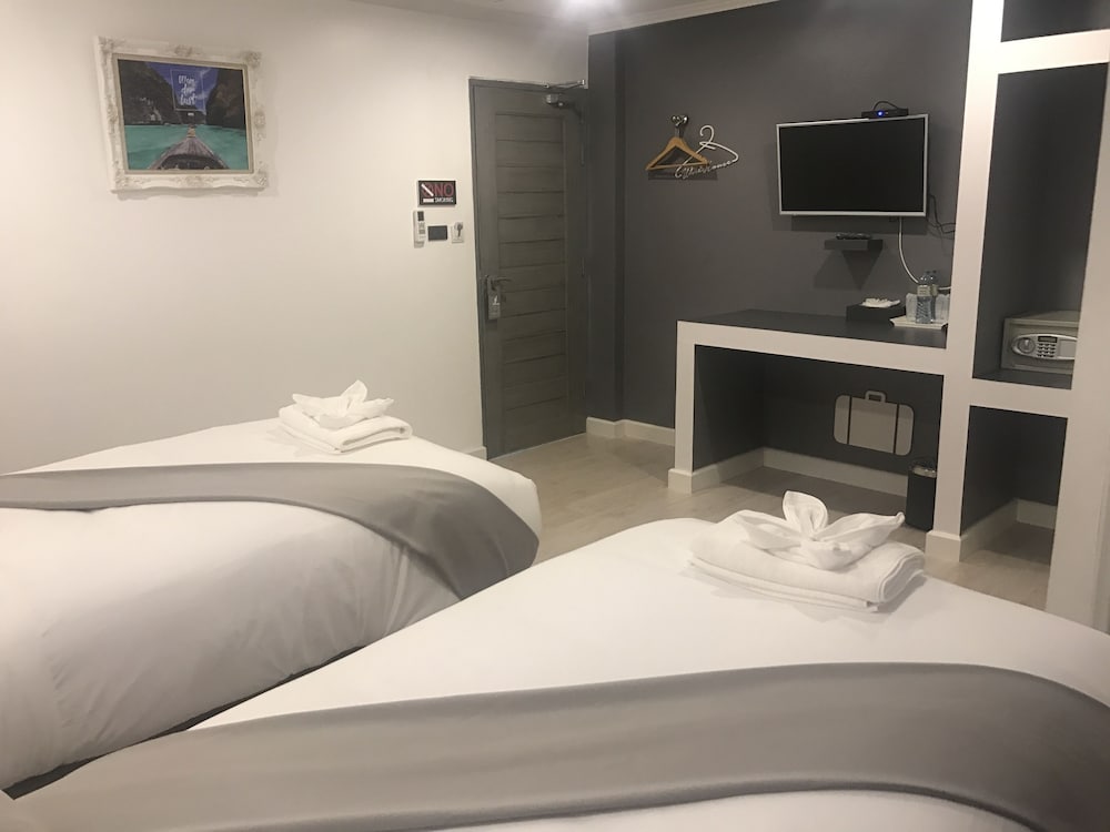 Superior Twin Room photo 3