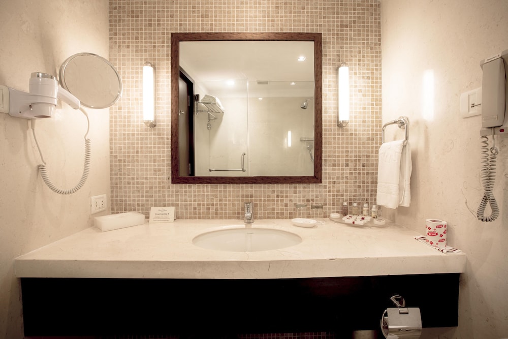 Superior Room - Photo 15