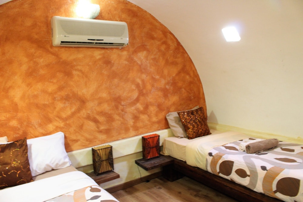 Deluxe Triple Room, Ensuite, Mountain View photo 1