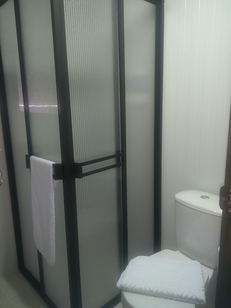 Standard Double Room - Photo 2