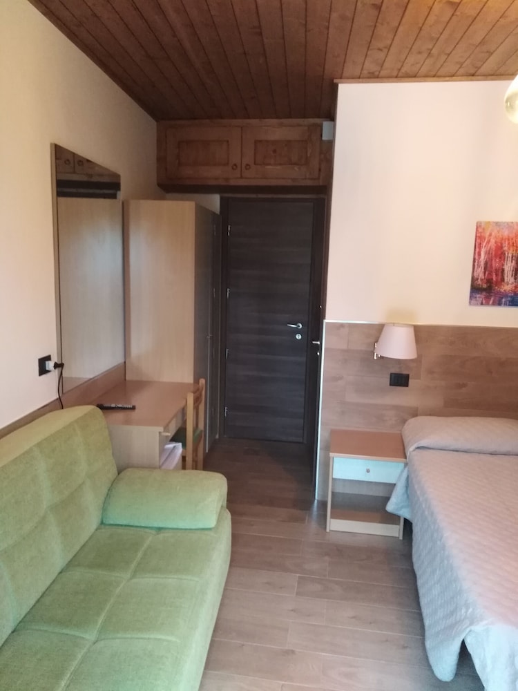 Triple Room photo 3
