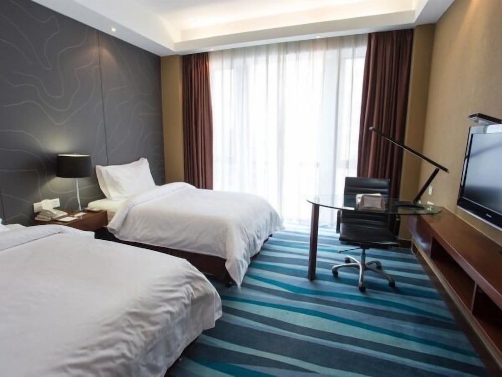 Twin Room (Super Sassy) photo 2