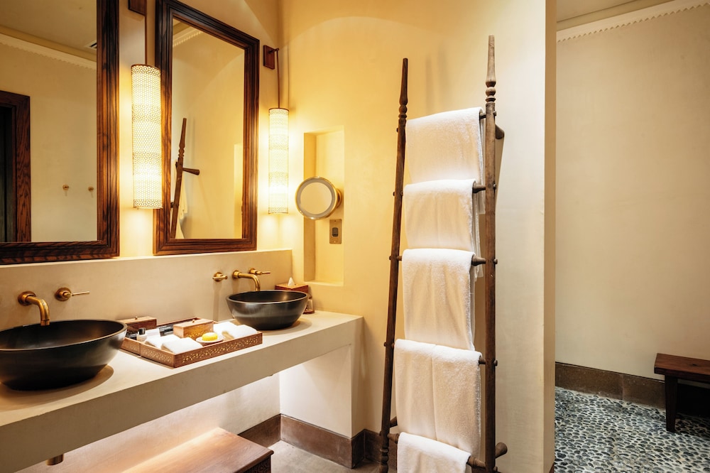 Deluxe Room, 1 King Bed (Chedi Deluxe Room) photo 3