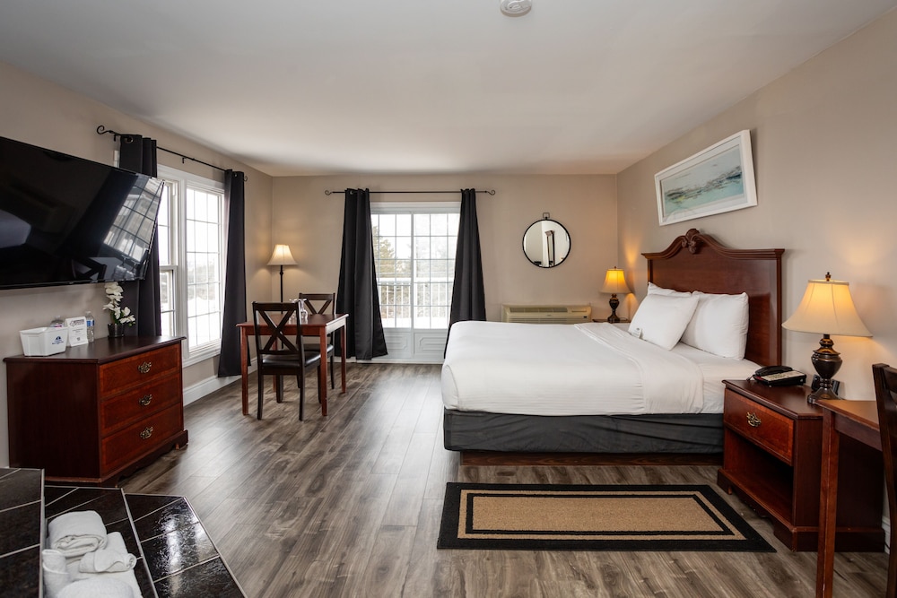 Suite, 1 King Bed, Non Smoking, Jetted Tub