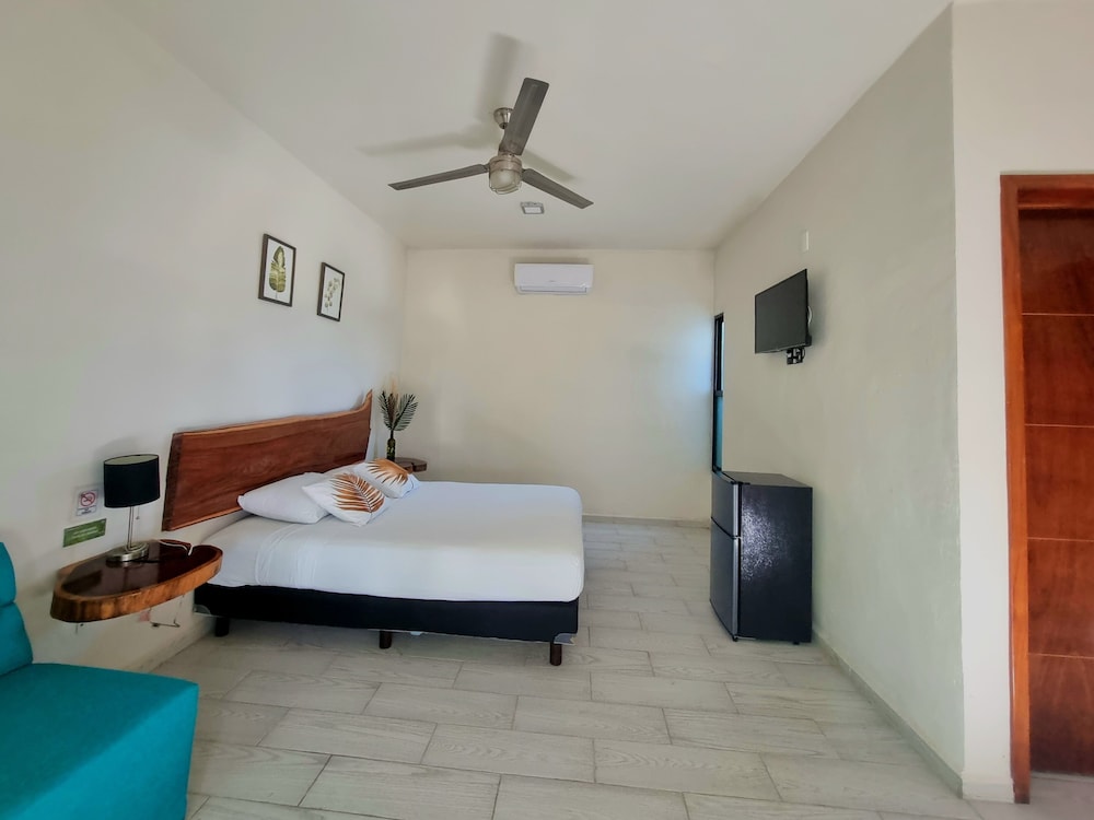 Deluxe Suite, 2 Bedrooms, Connecting Rooms