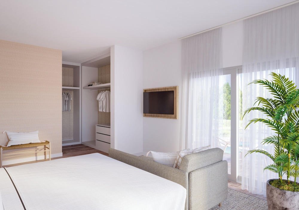 Presidential Suite Front Sea View