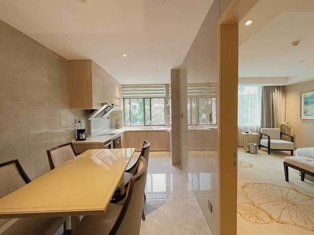 Deluxe Suite Room - Photo 2