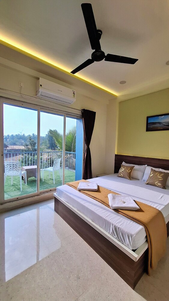 Deluxe Double Room, Garden View