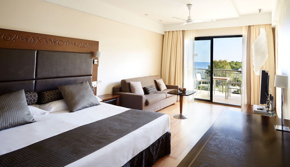 Junior Suite, Jetted Tub (Prestige Solarium) - Photo 4