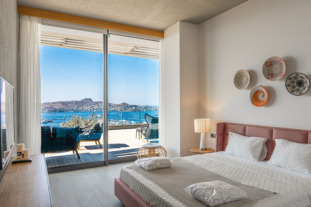 3+1 Villa Residence with Large Private Pool