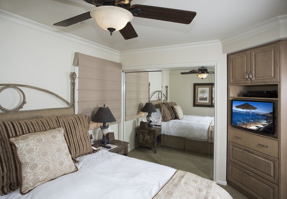 Romantic Villa, Multiple Beds, Patio, Ocean View photo 3