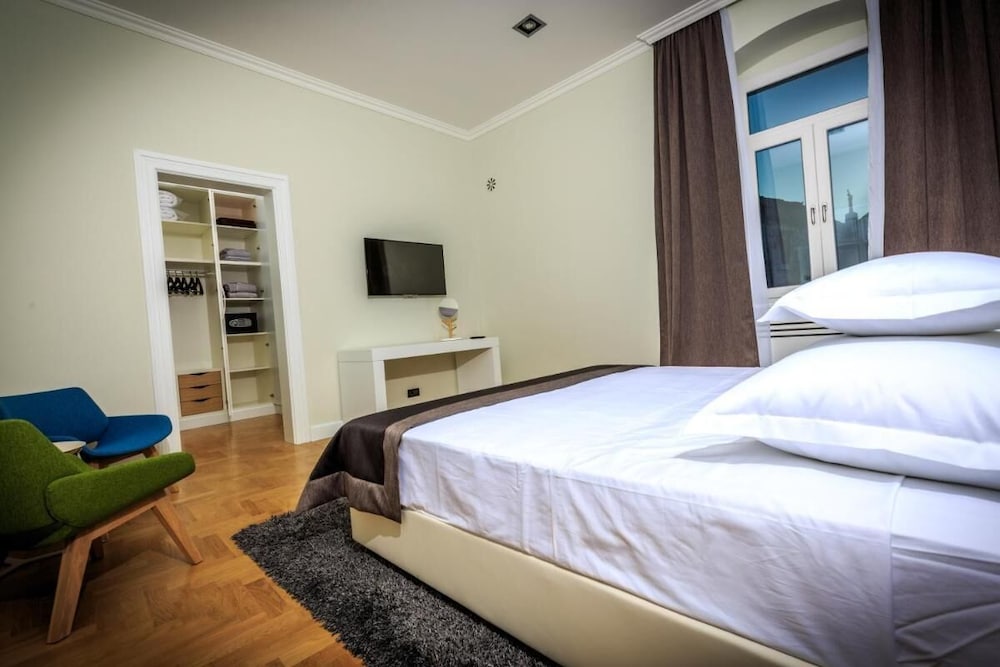 Apartment, 3 Bedrooms, Balcony, City View