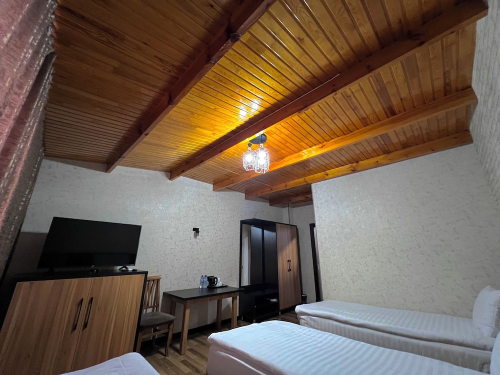 Deluxe Triple Room photo 3