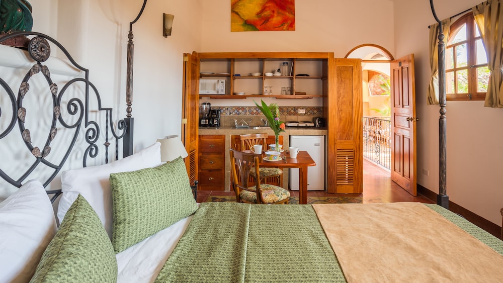 Superior Suite, 1 Bedroom, Refrigerator photo 1