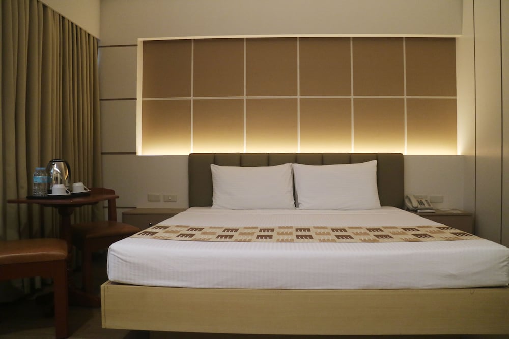 Premium Room (1 Bed) - Photo 2