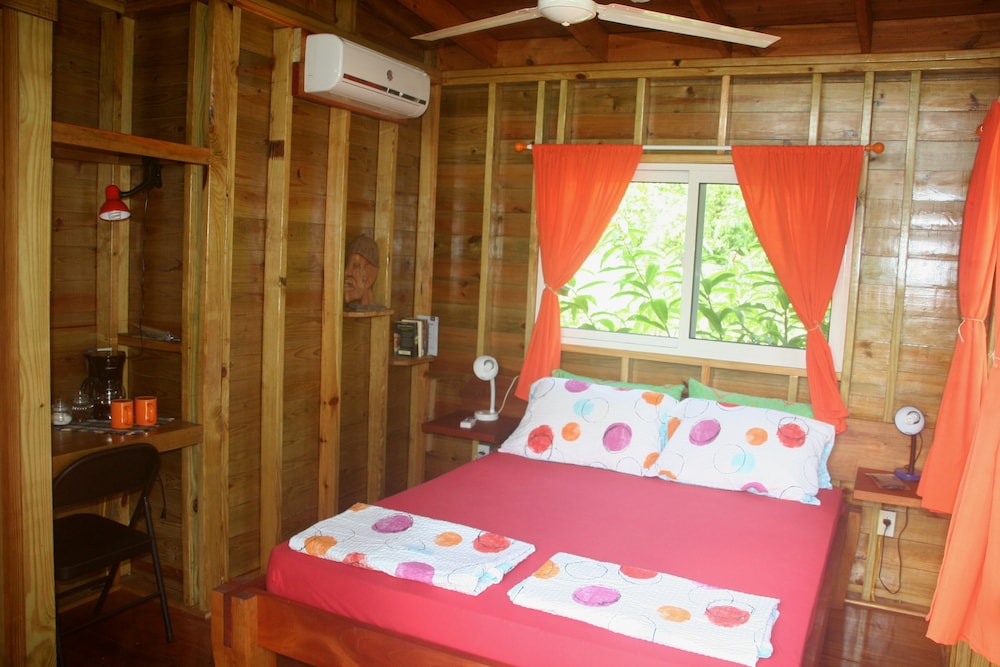 Basic Double Room, Garden View, Poolside photo 3