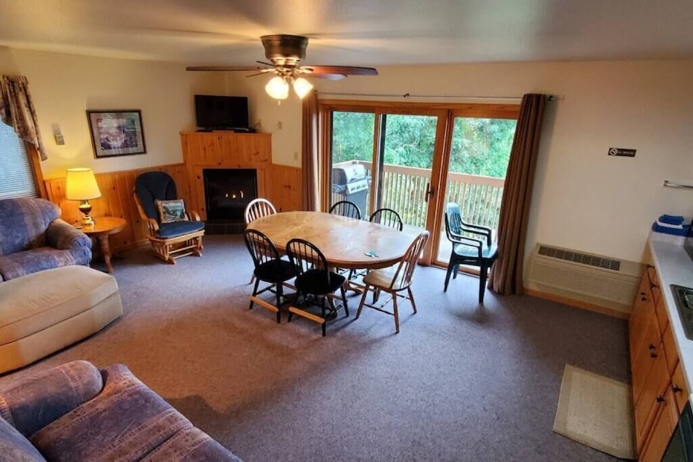 Eagle Villa-2 Bedroom Eagle Villa in Voyageurs National Park photo 1